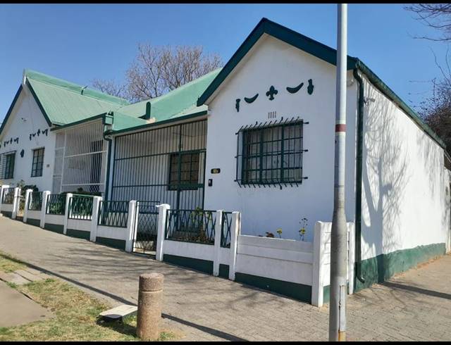 5 BEDROOM HOUSE FOR SALE IN TROYEVILLE